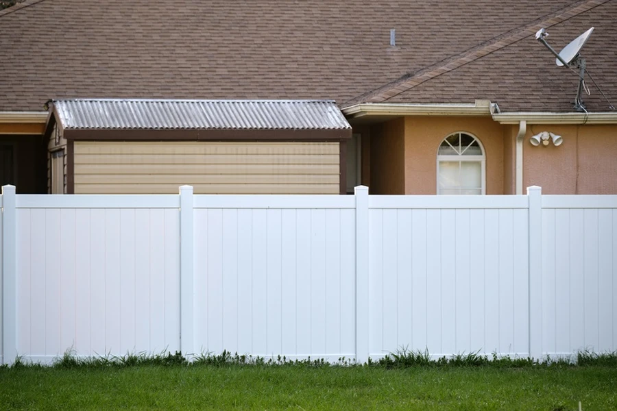 Choosing The Right Vinyl Fence Style For Your Home American Fork UT Choosing The Right Vinyl Fence Style For Your Home American Fork UT
